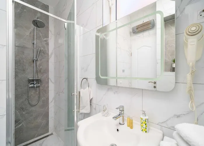 Senjo - One Bedroom With Balcony And Sea View 4 Adults 3 Appartamento