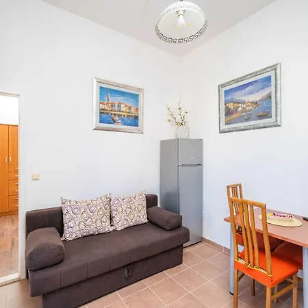 Apartment Senjo - One Bedroom With Balcony And Sea View 4 Adults 3 Cavtat