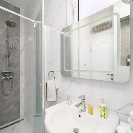 Senjo - One Bedroom With Balcony And Sea View 4 Adults 3 דירה