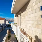 Senjo - One Bedroom With Balcony And Sea View 4 Adults 3