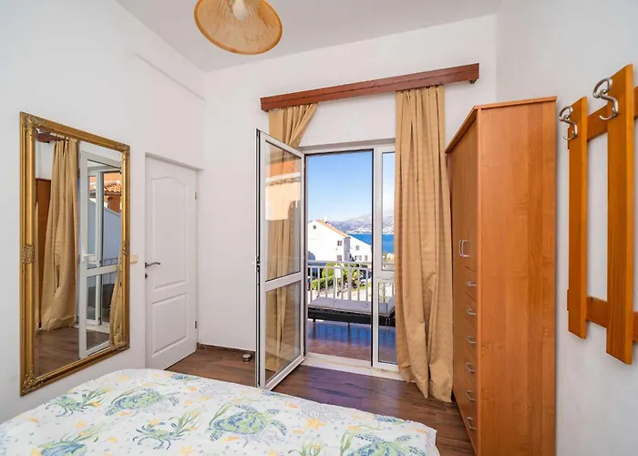 Senjo - One Bedroom With Balcony And Sea View 4 Adults 3 *